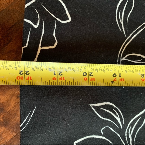 Laura Petites XLPretty Skirt - Picture 6 of 6